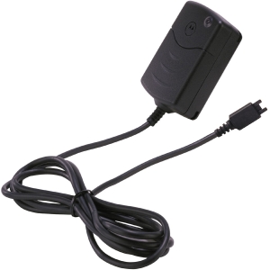 Motorola Original Mid-rate Travel Charger with Folding Blades  SPN5280A